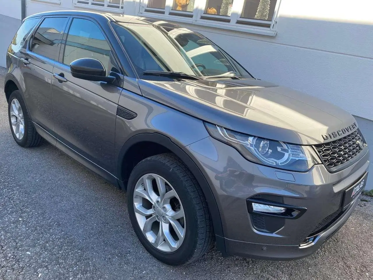 Photo 1 : Land Rover Discovery 2019 Petrol