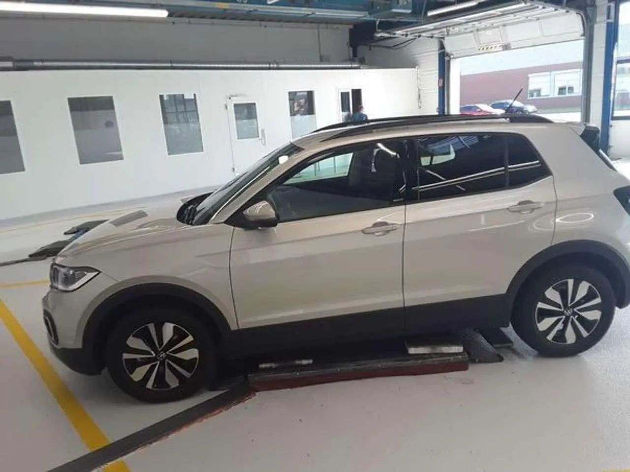 Photo 1 : Volkswagen T-cross 2023 Essence