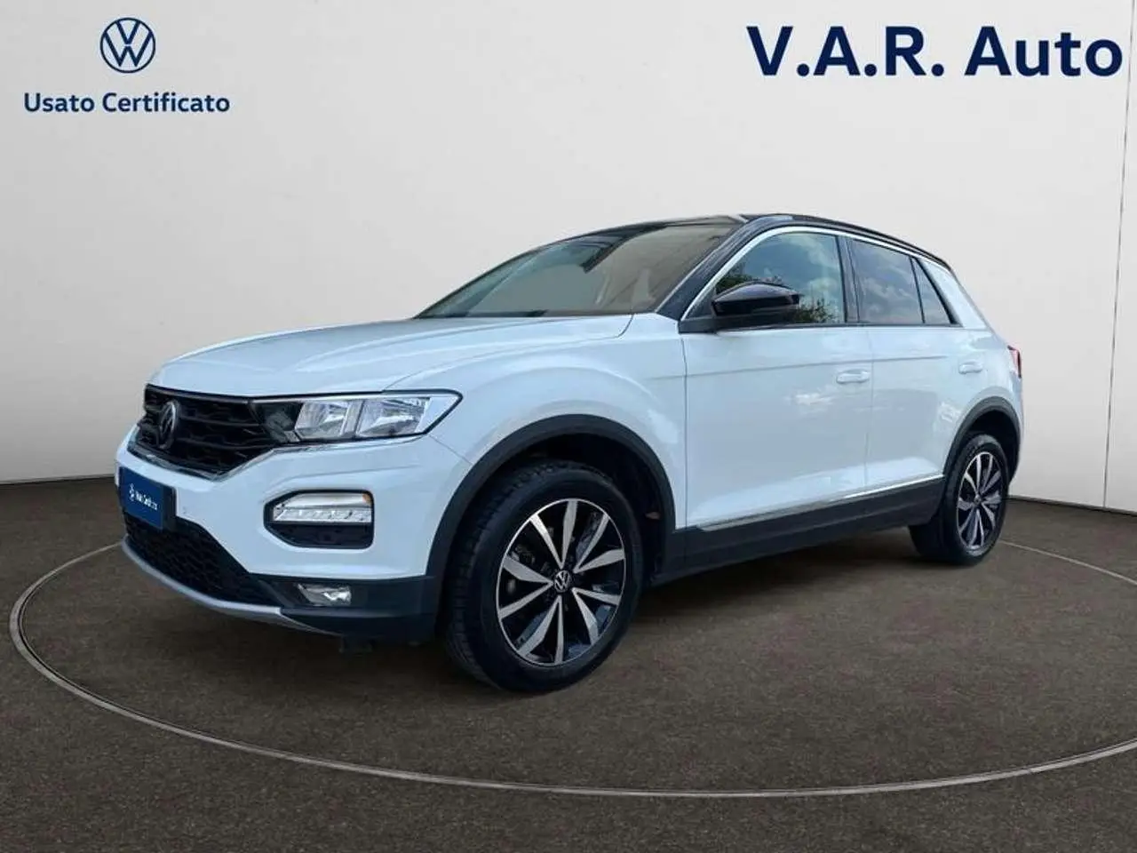 Photo 1 : Volkswagen T-roc 2021 Essence