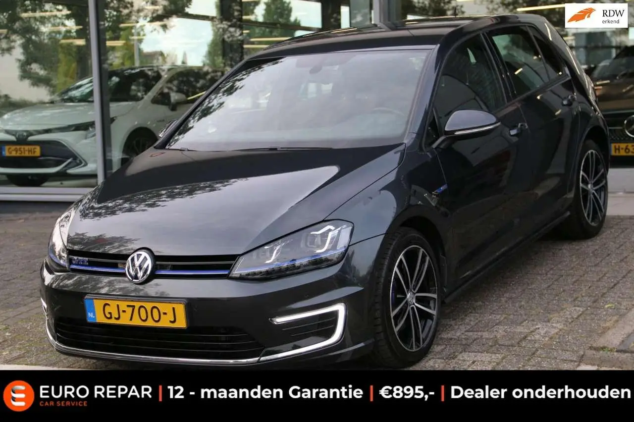 Photo 1 : Volkswagen Golf 2015 Hybride