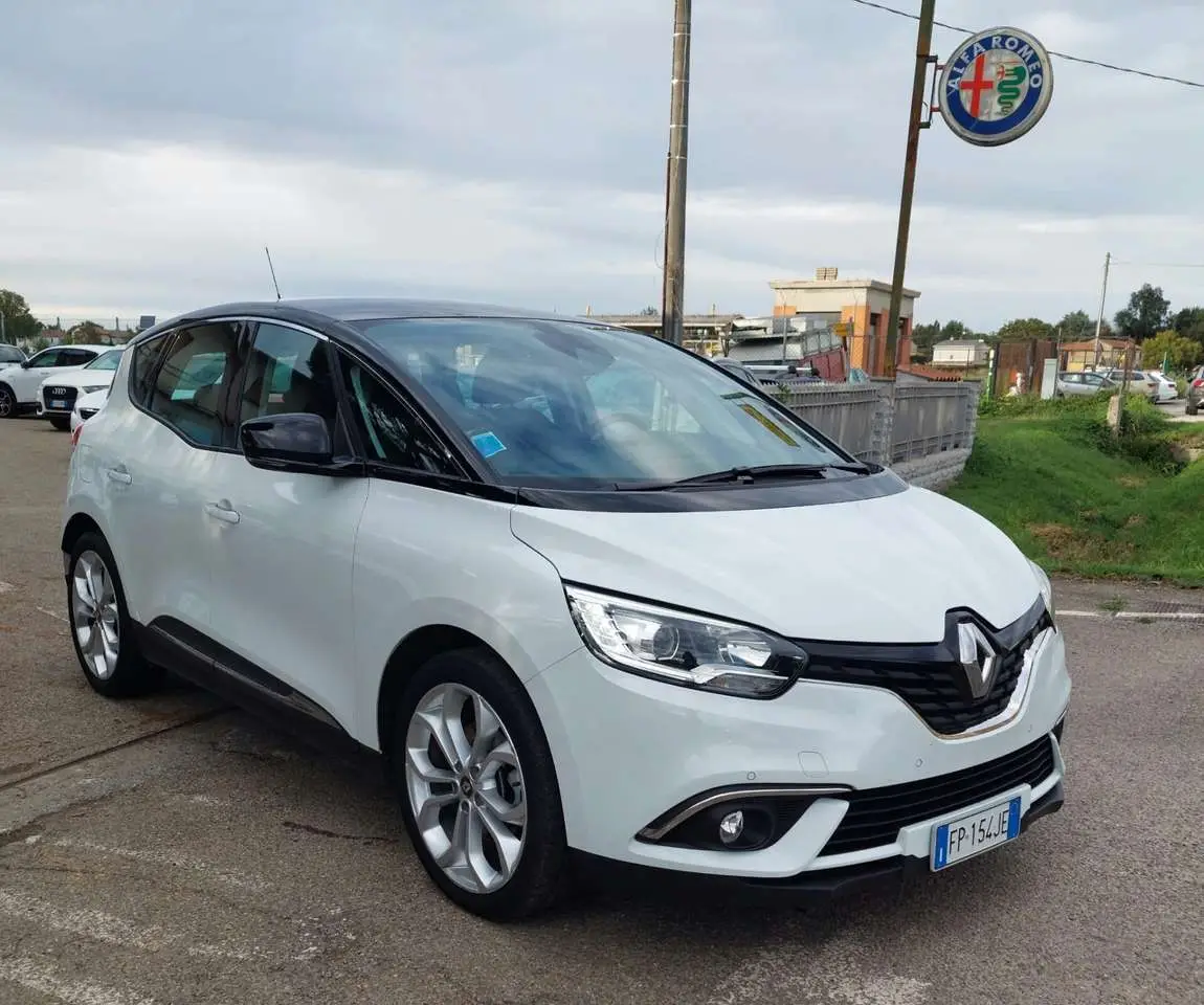 Photo 1 : Renault Scenic 2018 Diesel