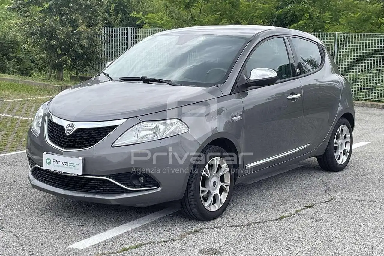 Photo 1 : Lancia Ypsilon 2019 GPL