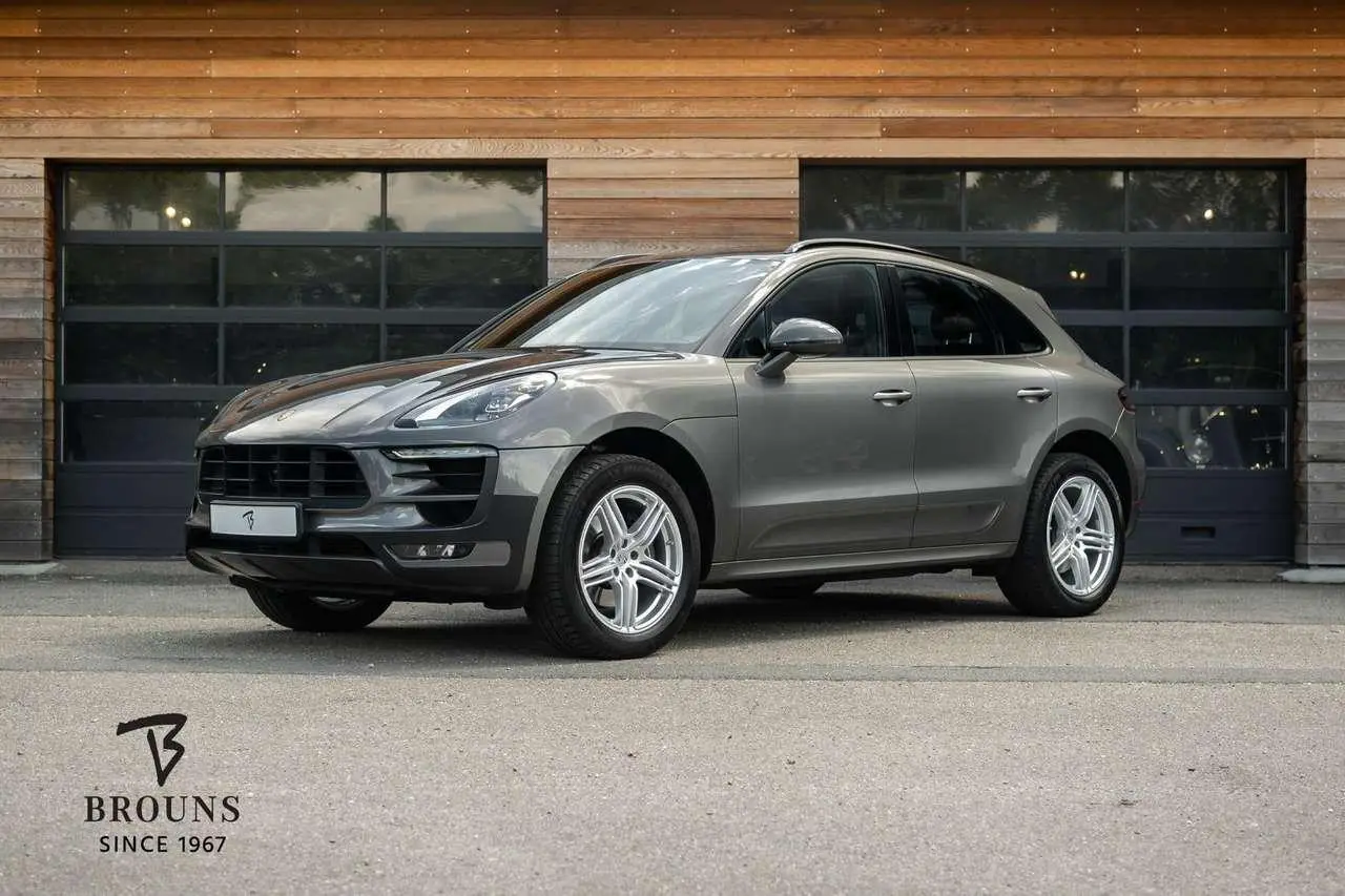 Photo 1 : Porsche Macan 2017 Essence