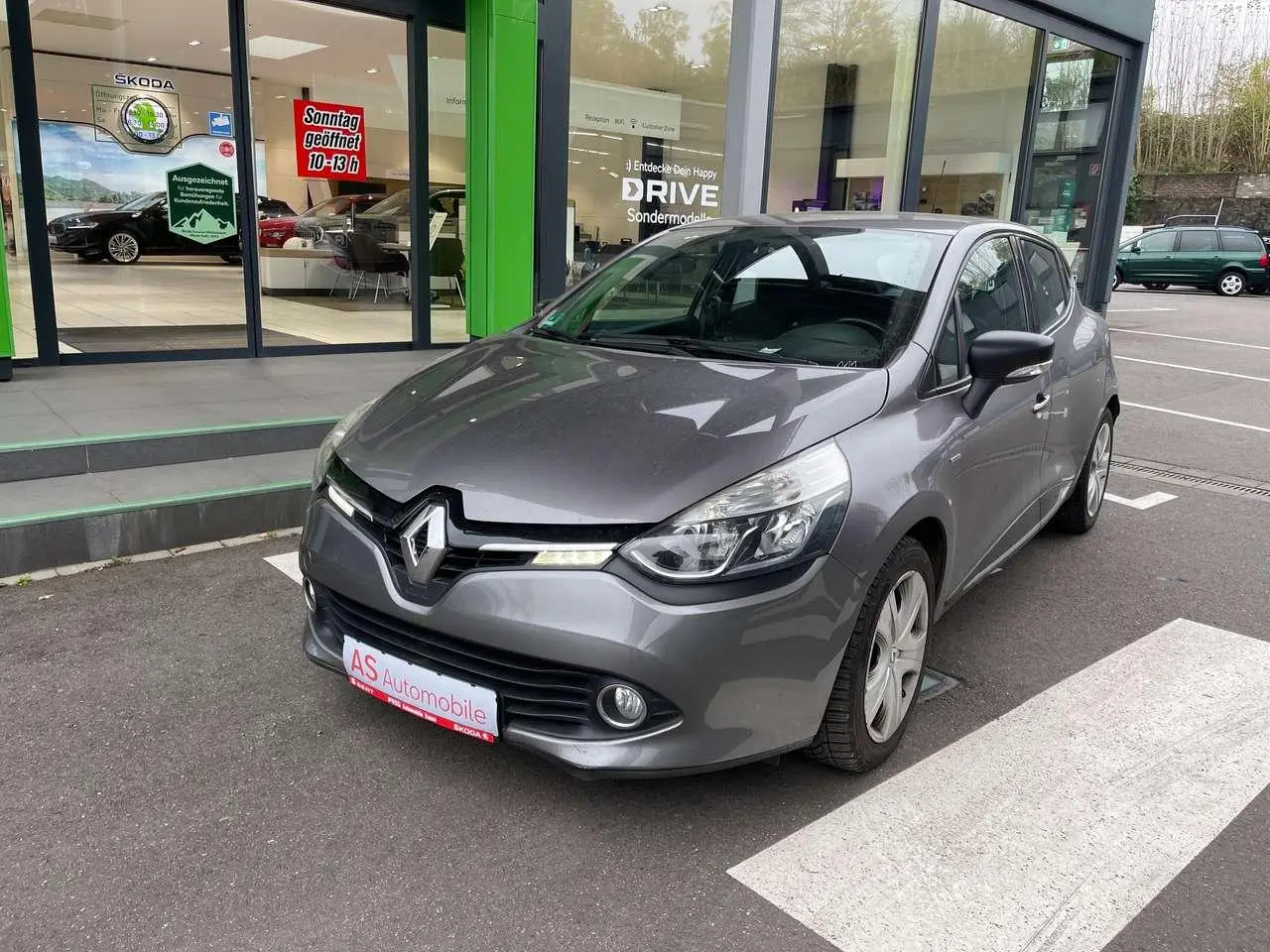 Photo 1 : Renault Clio 2016 Petrol