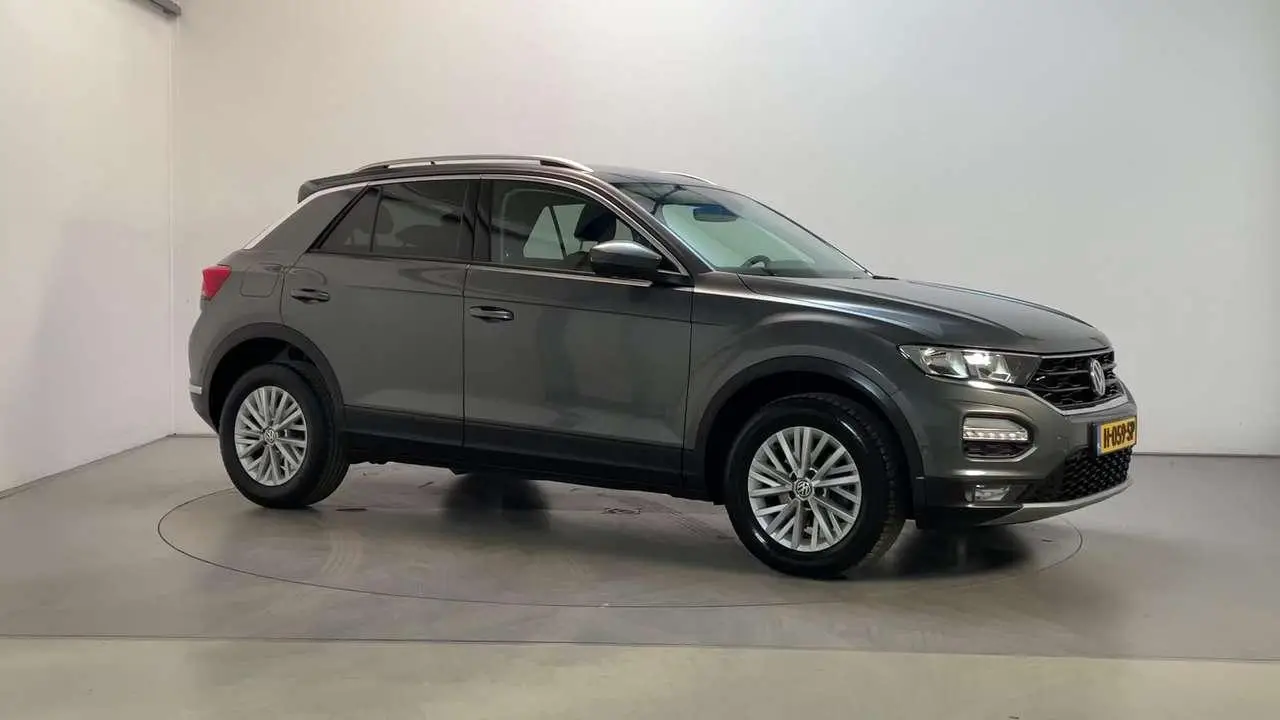 Photo 1 : Volkswagen T-roc 2020 Essence