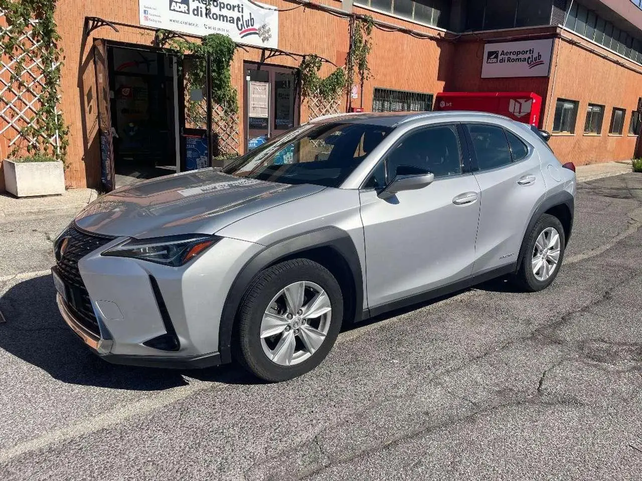 Photo 1 : Lexus Ux 2019 Hybride