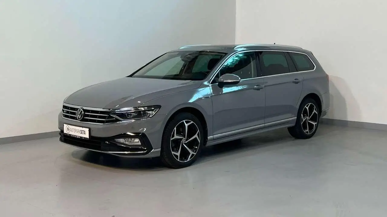 Photo 1 : Volkswagen Passat 2022 Diesel