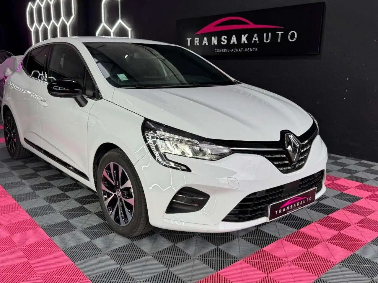 Photo 1 : Renault Clio 2023 Hybrid