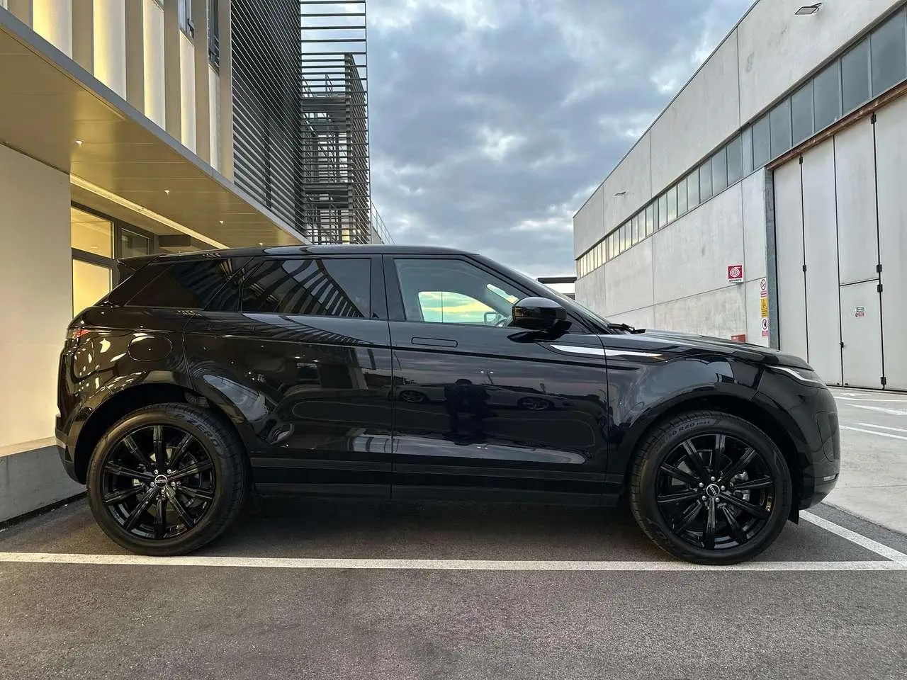 Photo 1 : Land Rover Range Rover Evoque 2020 Hybride