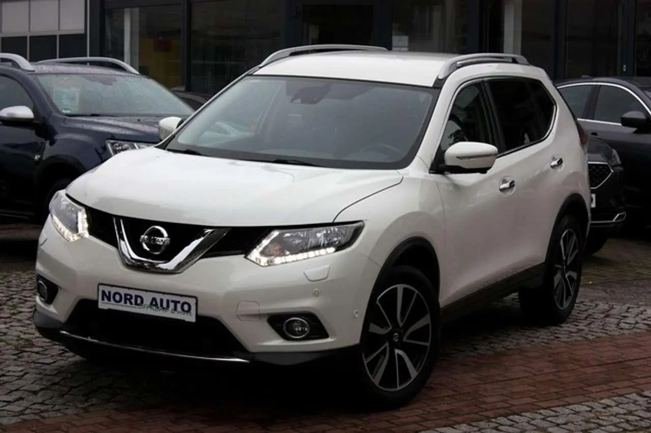 Photo 1 : Nissan X-trail 2016 Petrol