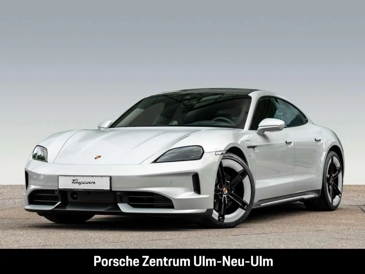 Photo 1 : Porsche Taycan 2024 Electric