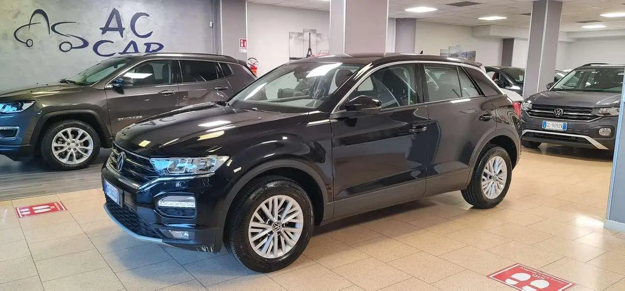 Photo 1 : Volkswagen T-roc 2021 Petrol