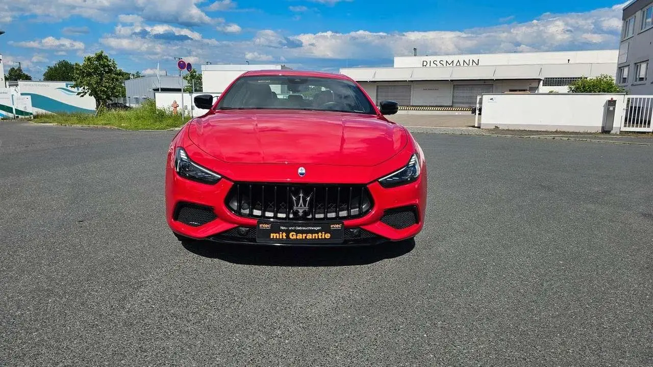 Photo 1 : Maserati Ghibli 2022 Essence