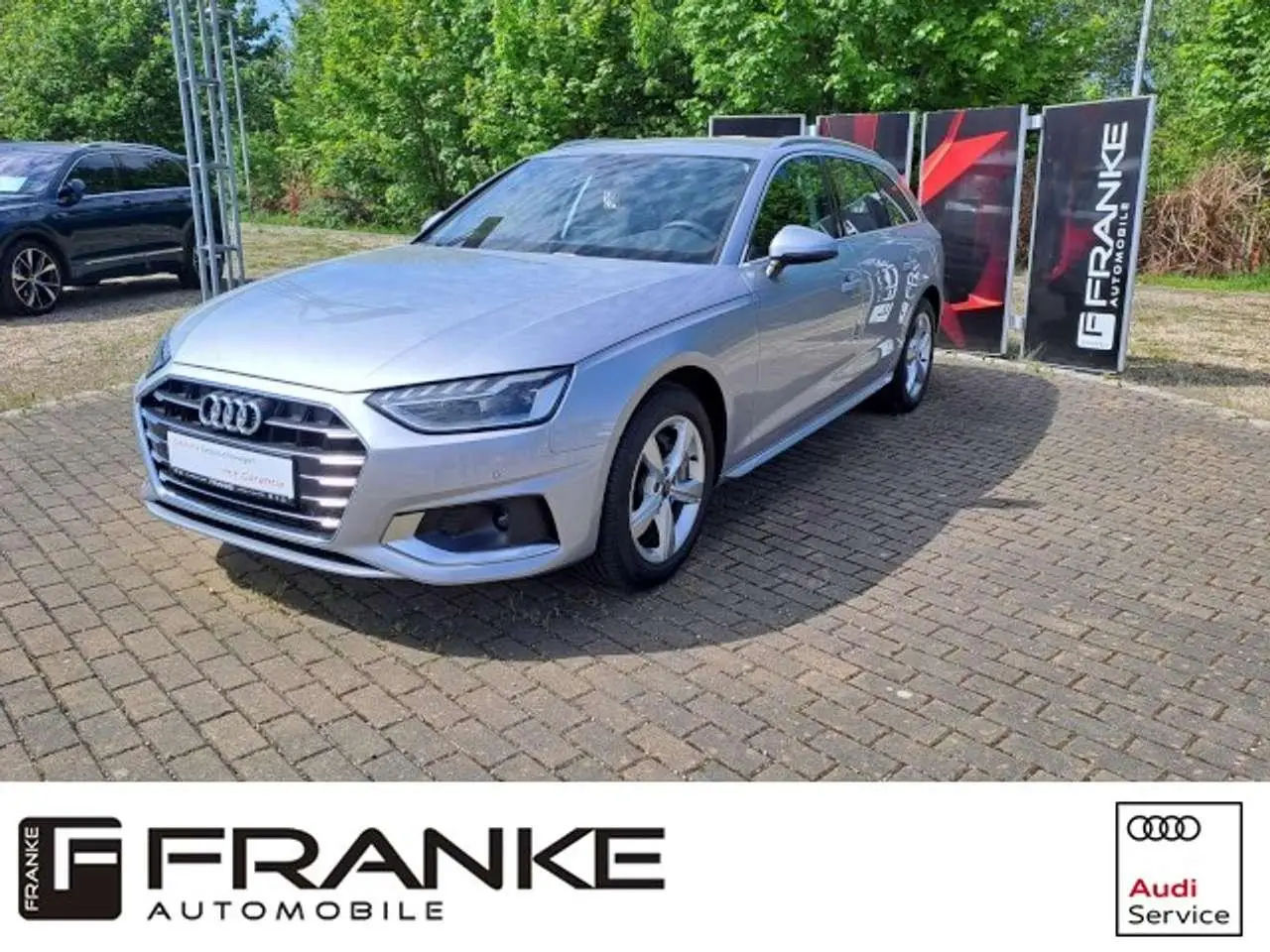 Photo 1 : Audi A4 2023 Petrol