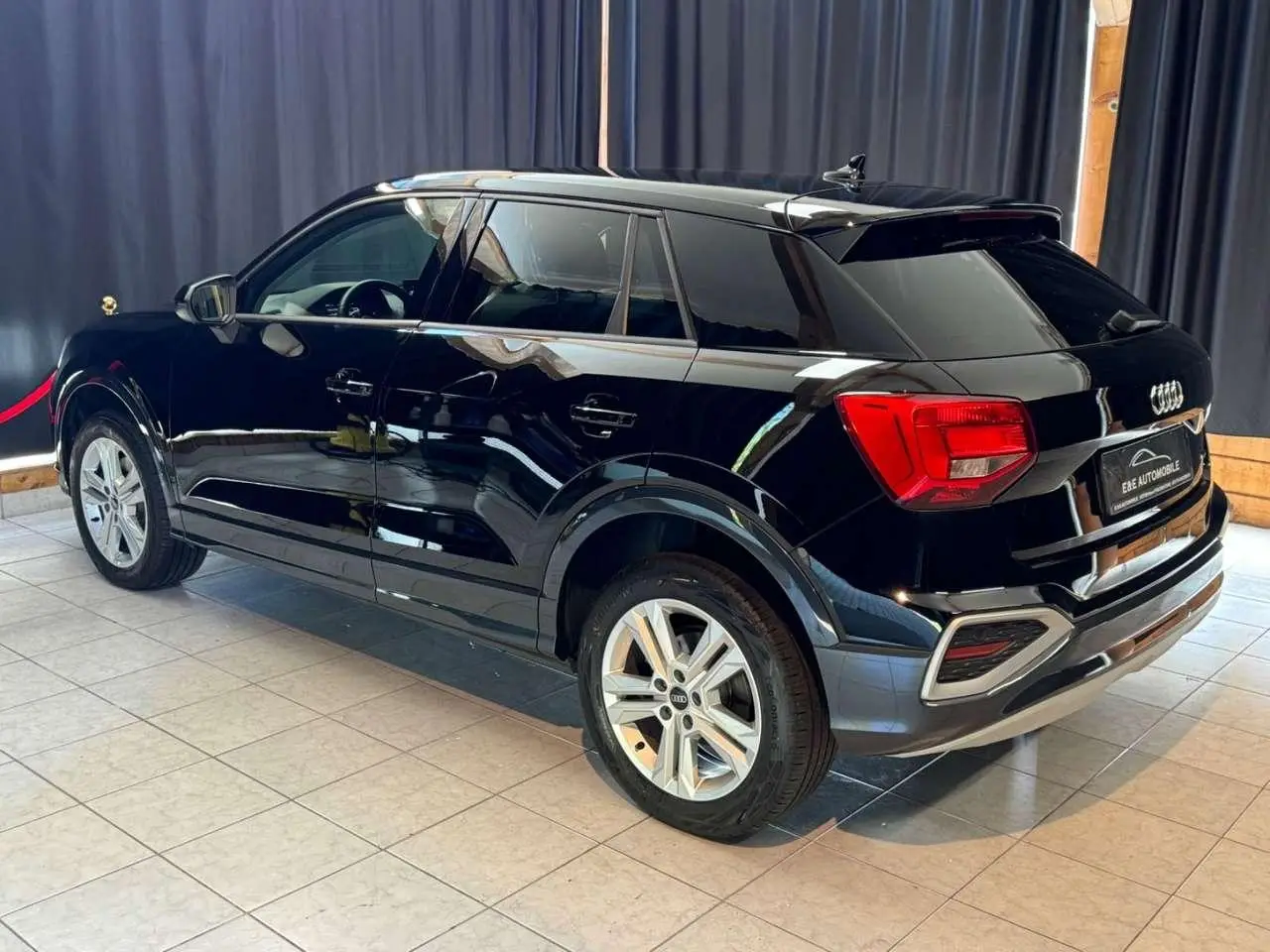 Photo 1 : Audi Q2 2021 Diesel