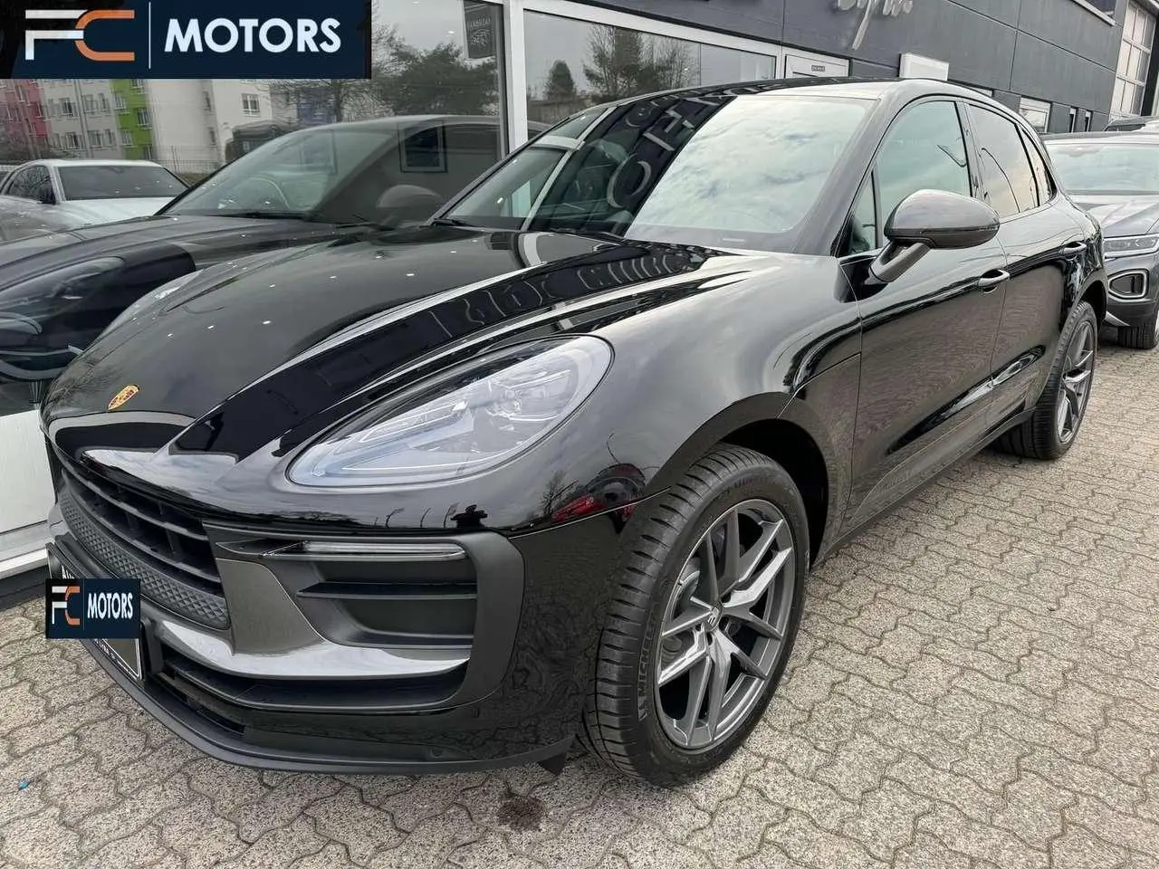 Photo 1 : Porsche Macan 2024 Petrol