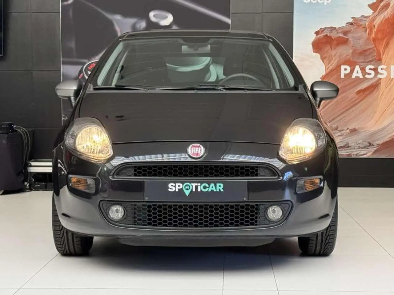 Photo 1 : Fiat Punto 2015 Petrol