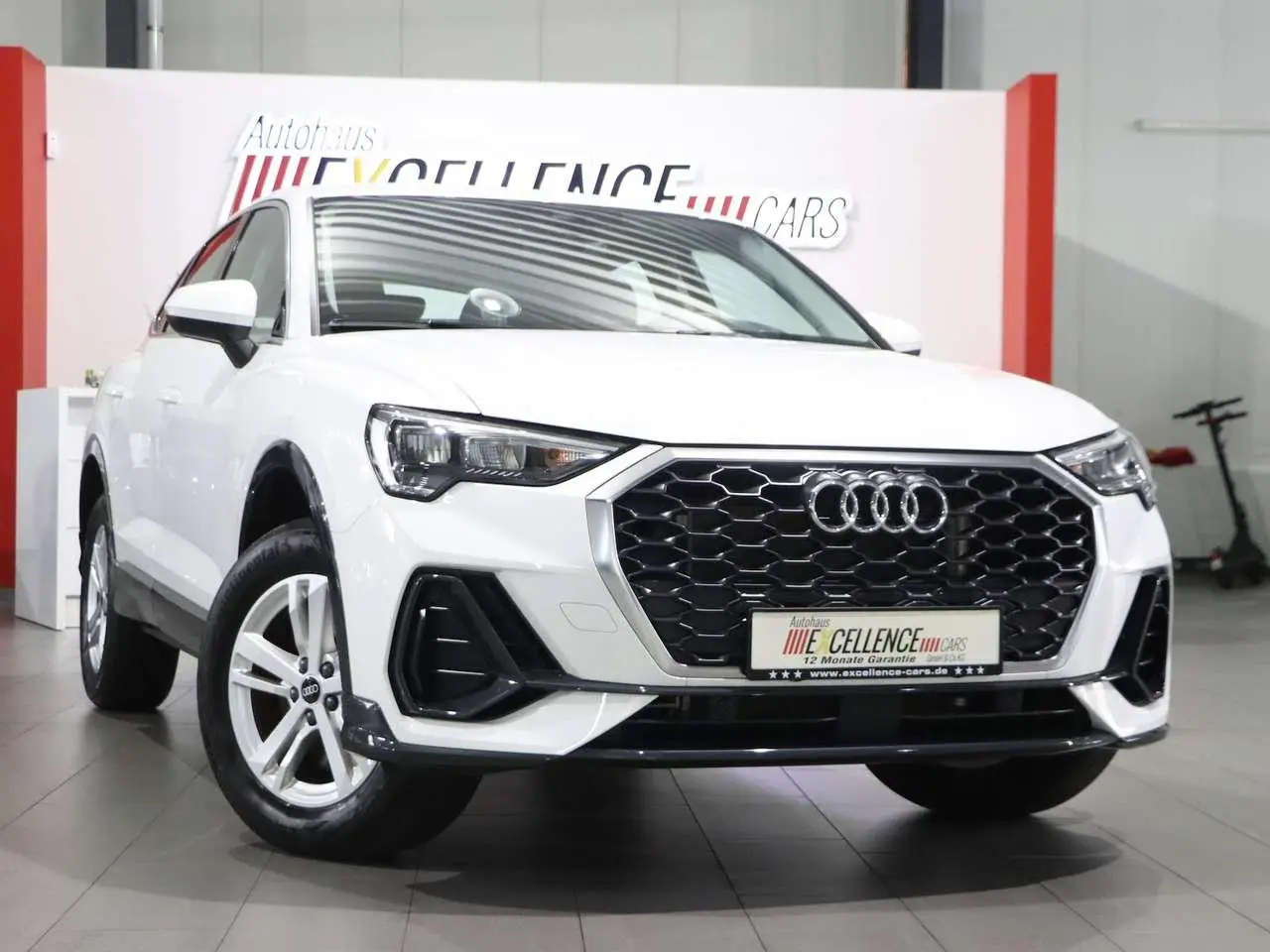 Photo 1 : Audi Q3 2022 Essence