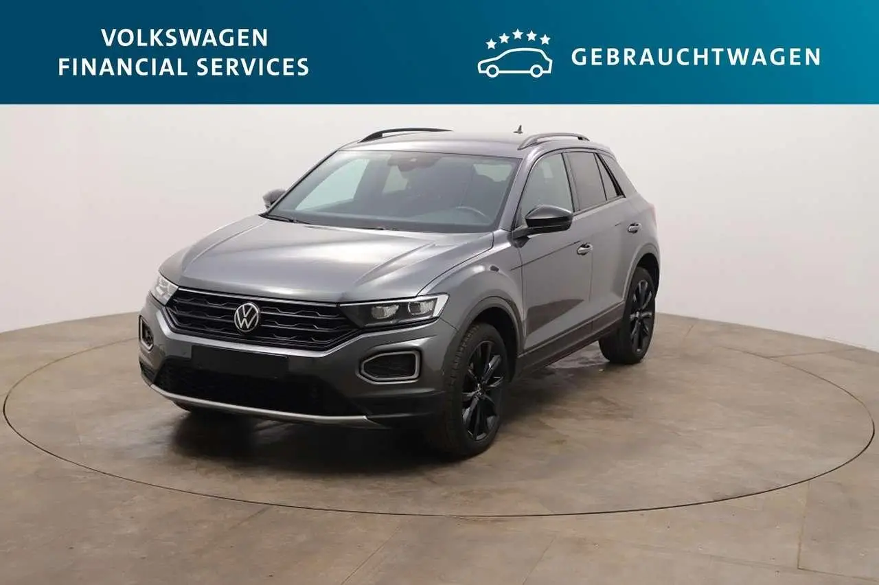 Photo 1 : Volkswagen T-roc 2021 Essence