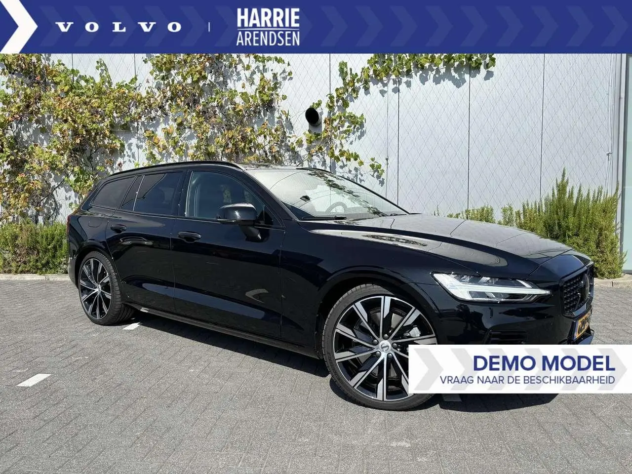 Photo 1 : Volvo V60 2024 Hybride