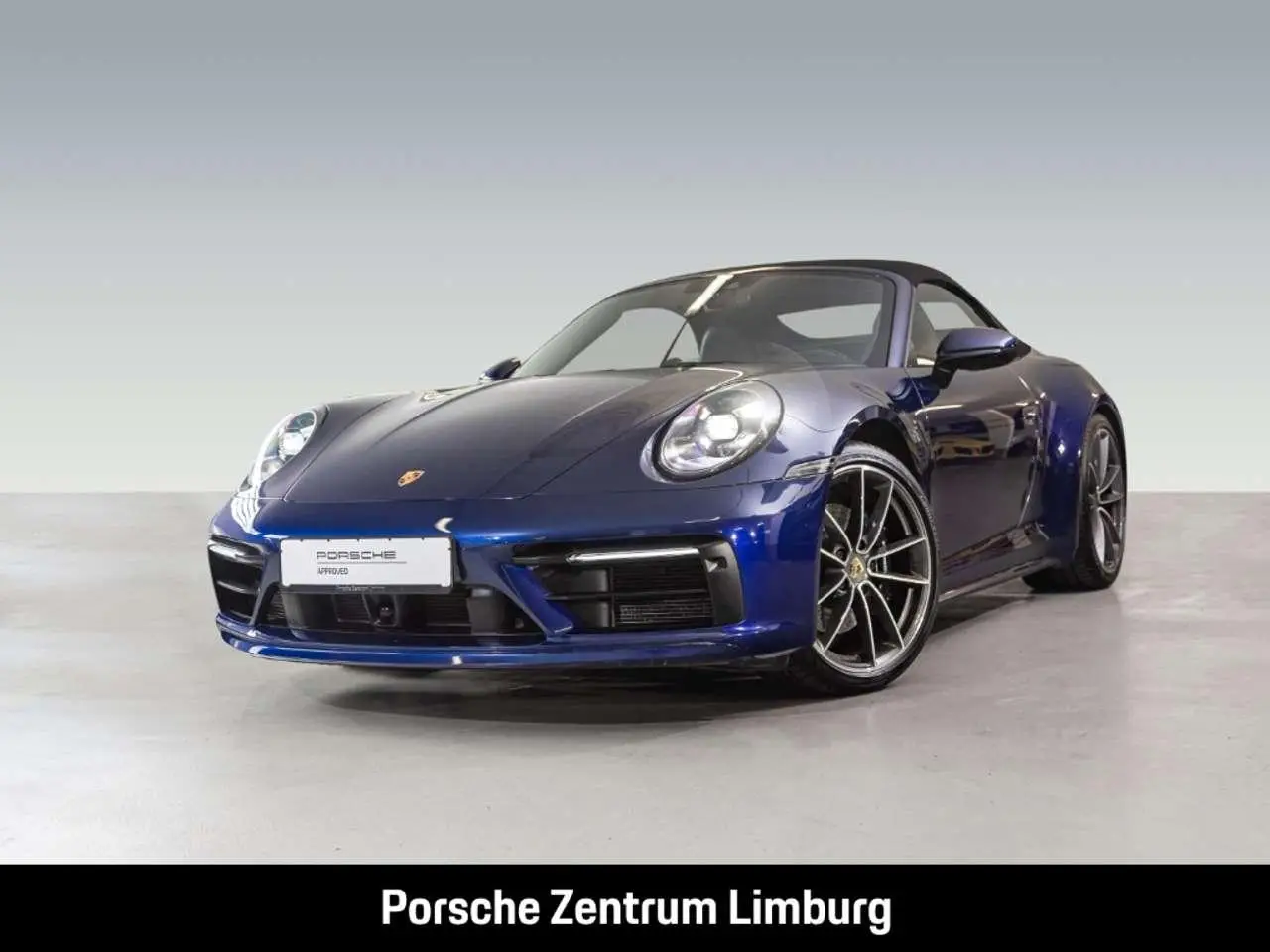 Photo 1 : Porsche 992 2021 Essence