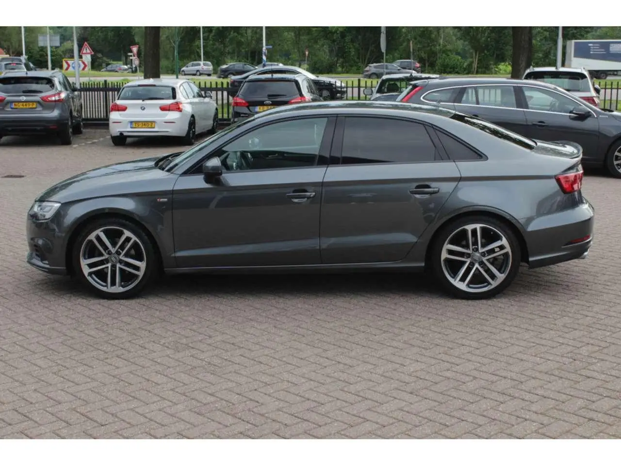 Photo 1 : Audi A3 2019 Essence