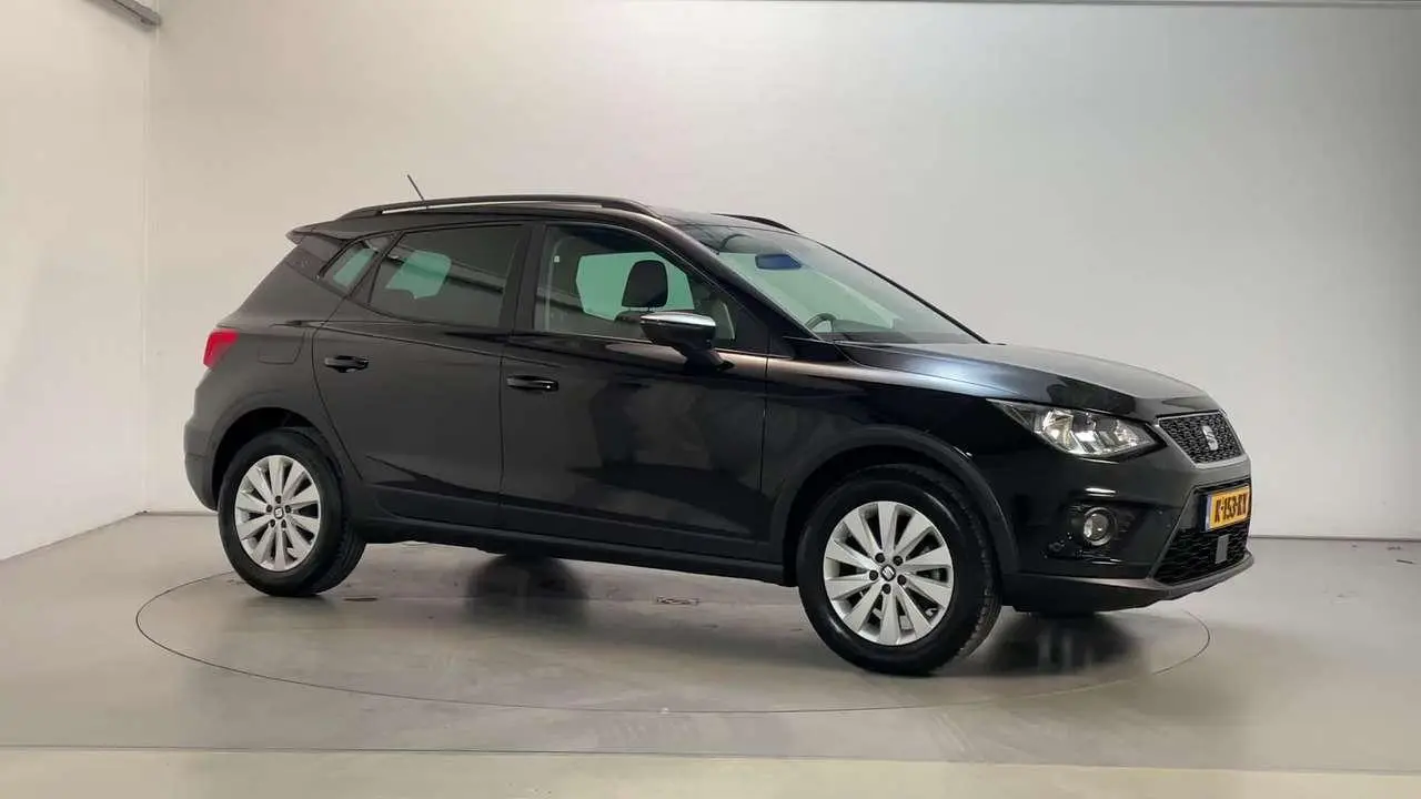 Photo 1 : Seat Arona 2021 Petrol