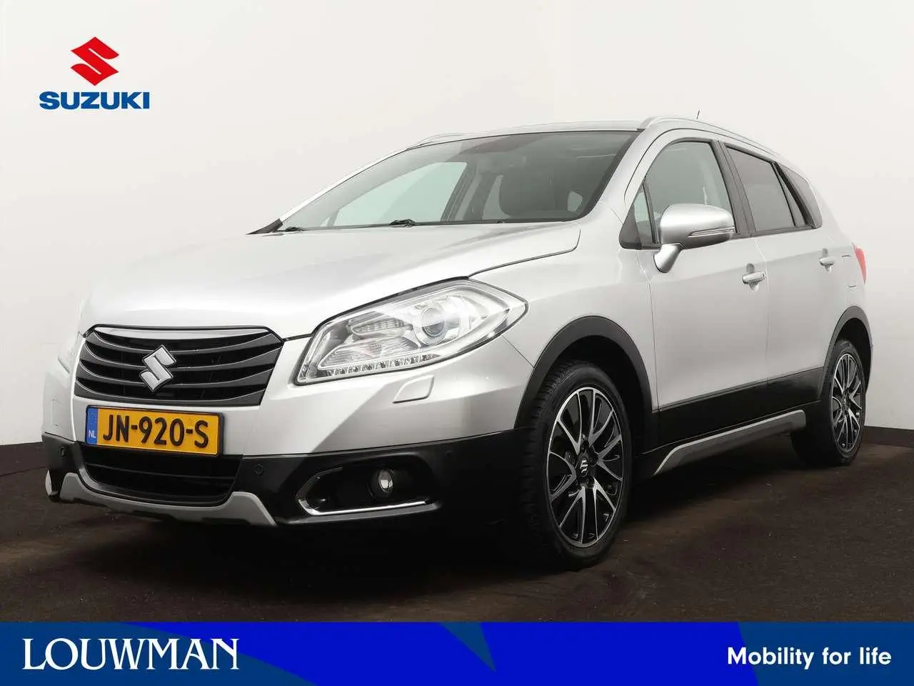 Photo 1 : Suzuki Sx4 2016 Petrol