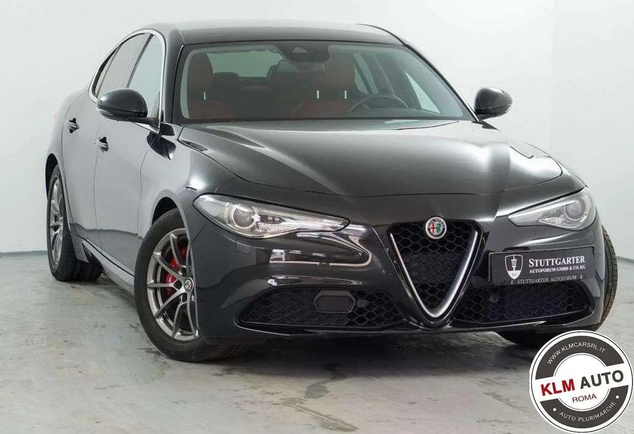 Photo 1 : Alfa Romeo Giulia 2018 Essence