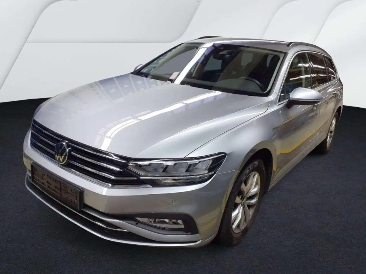 Photo 1 : Volkswagen Passat 2024 Petrol