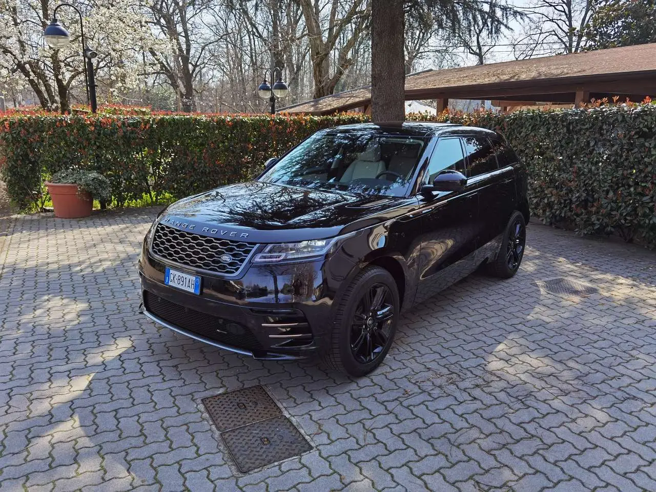 Photo 1 : Land Rover Range Rover Velar 2022 Hybrid