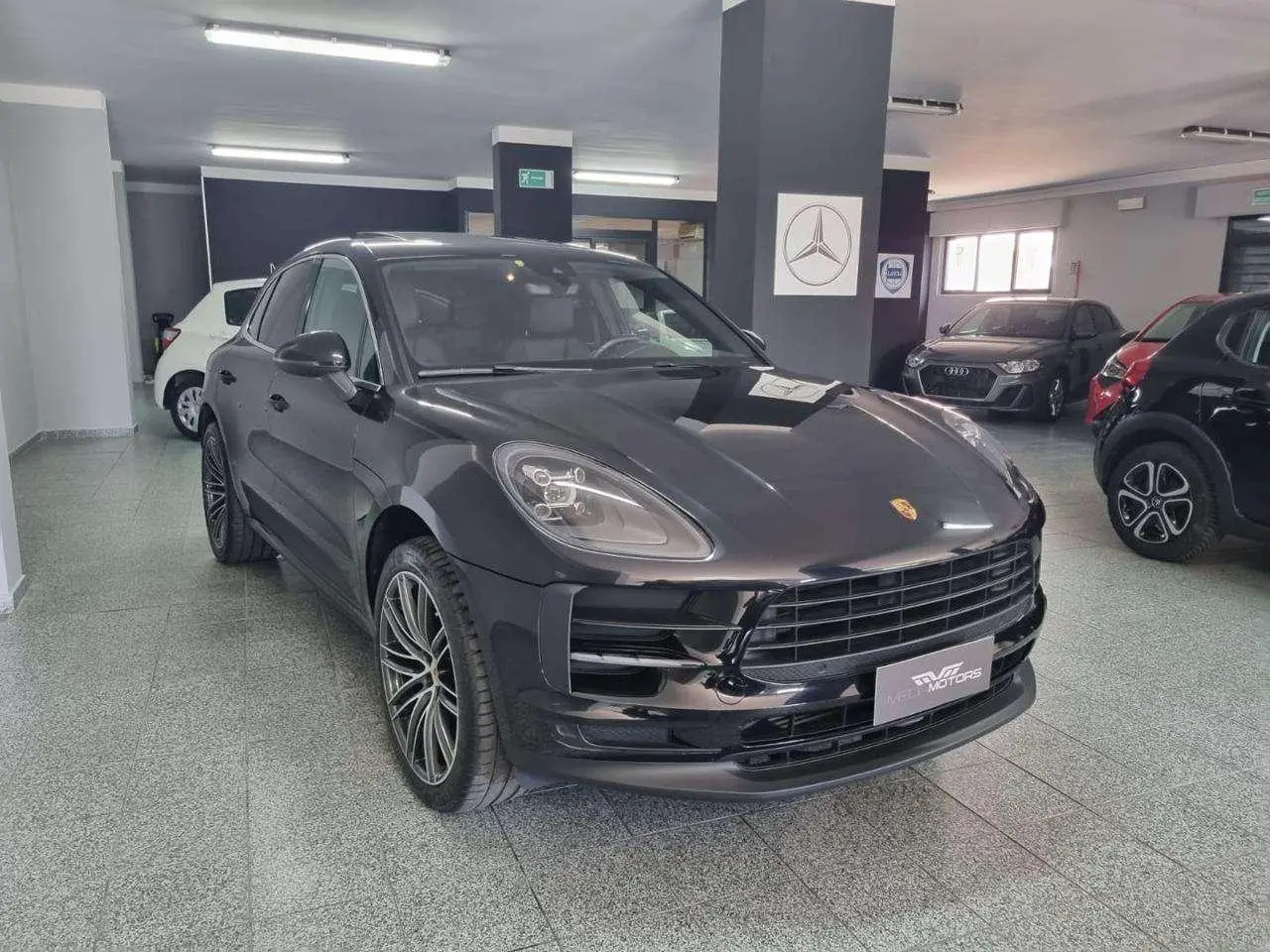 Photo 1 : Porsche Macan 2019 Essence