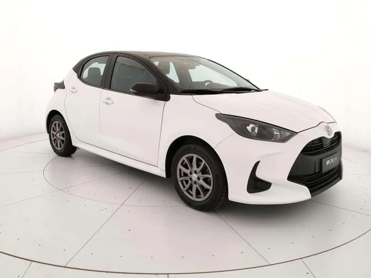 Photo 1 : Toyota Yaris 2021 Petrol