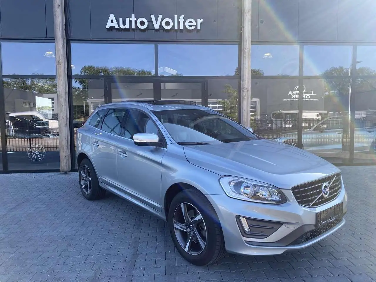 Photo 1 : Volvo Xc60 2015 Essence