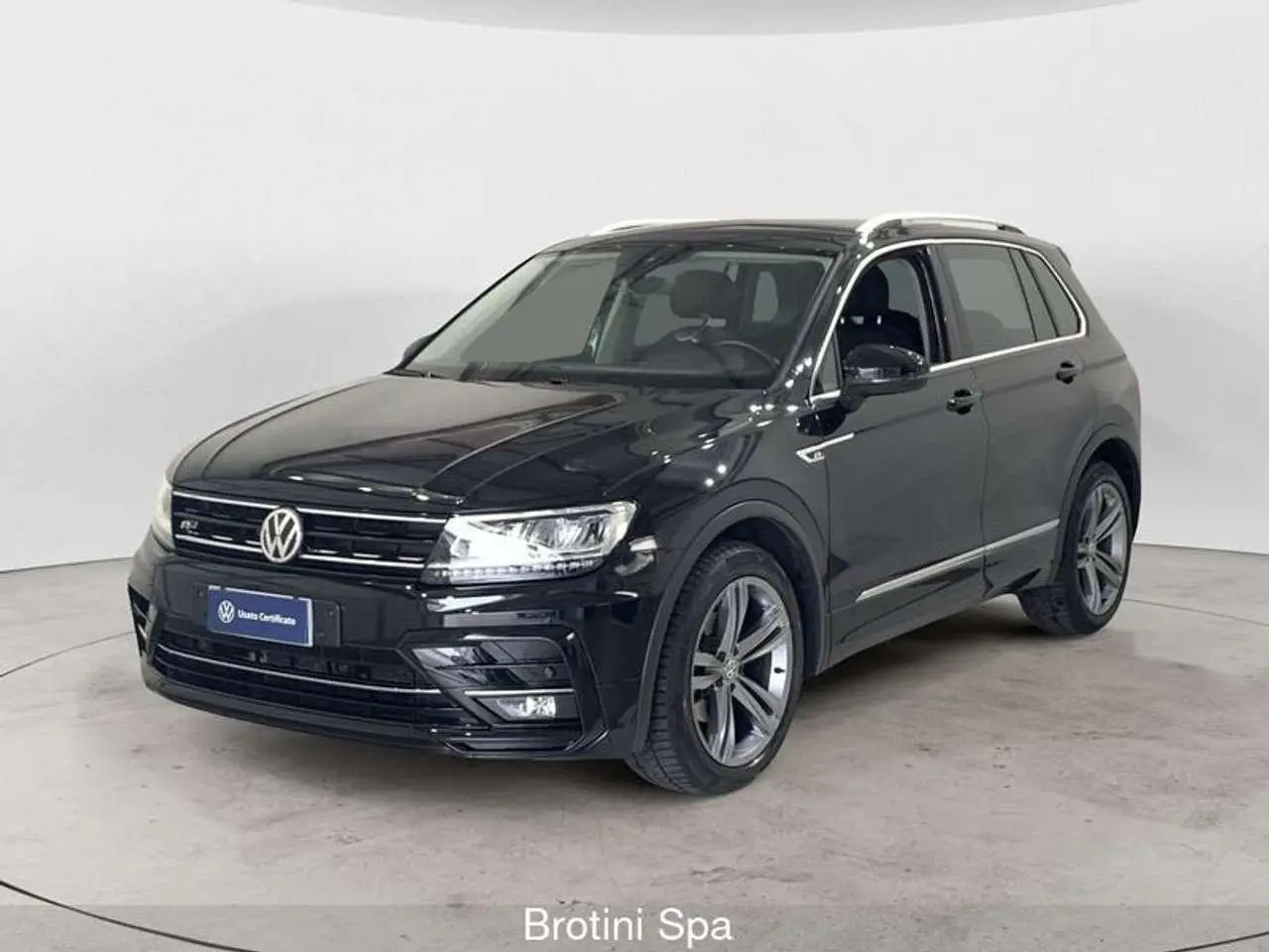 Photo 1 : Volkswagen Tiguan 2020 Essence