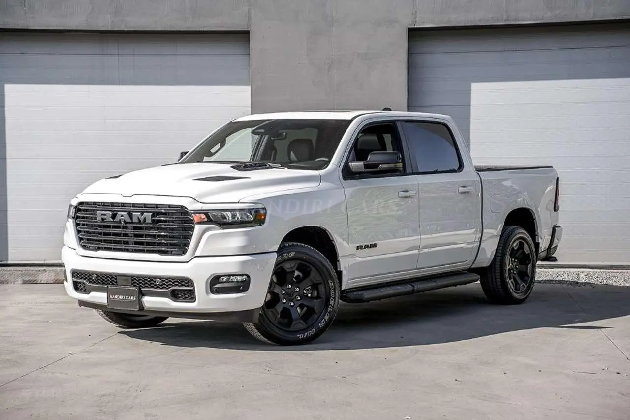 Photo 1 : Dodge Ram 2024 Petrol