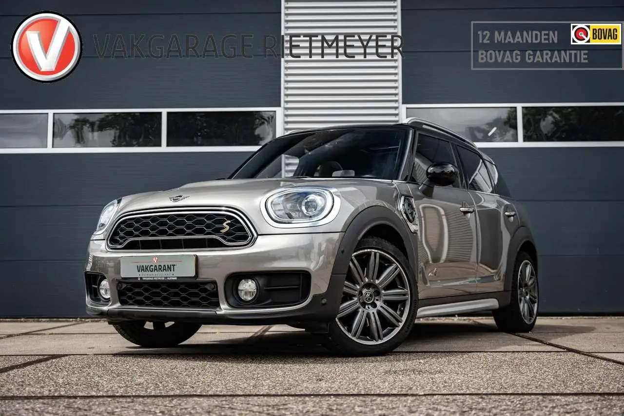 Photo 1 : Mini Cooper 2018 Hybrid