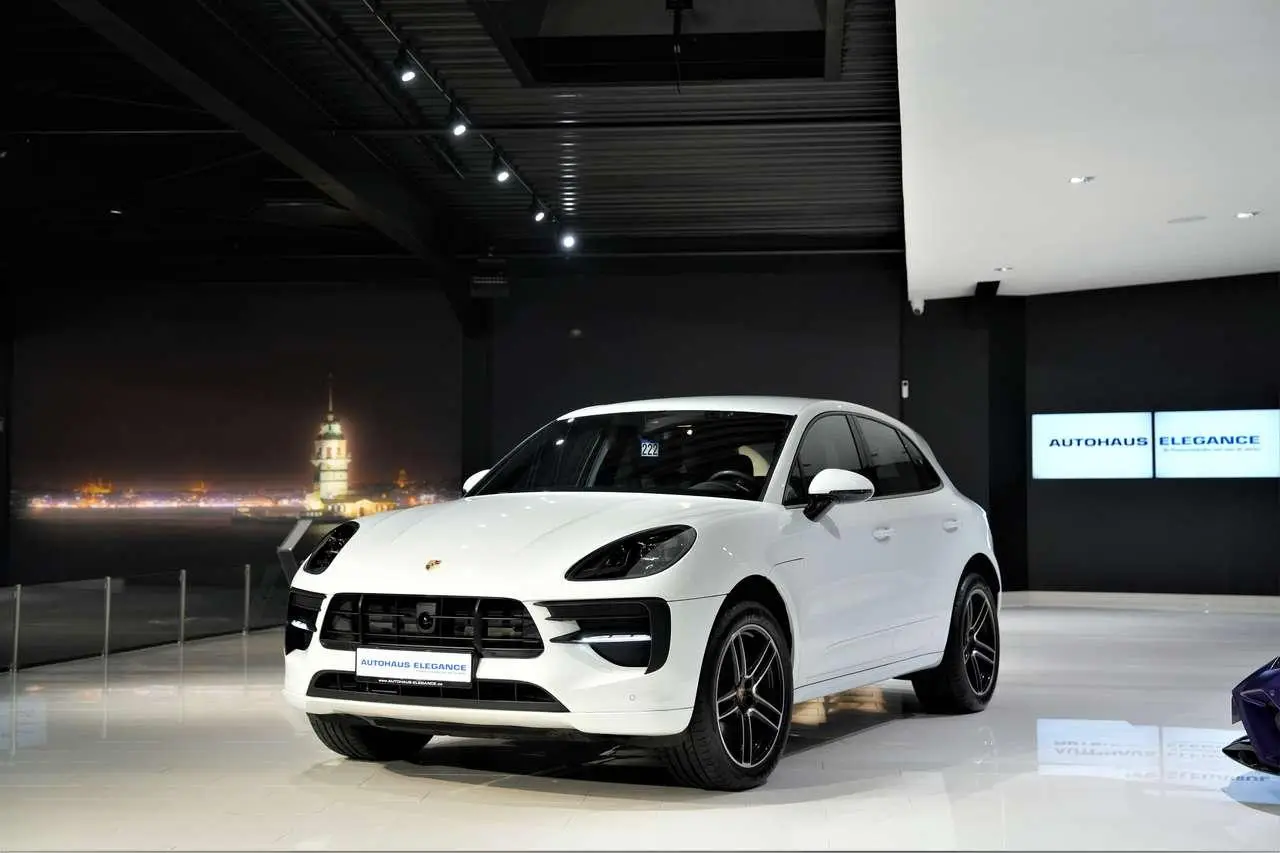 Photo 1 : Porsche Macan 2019 Essence