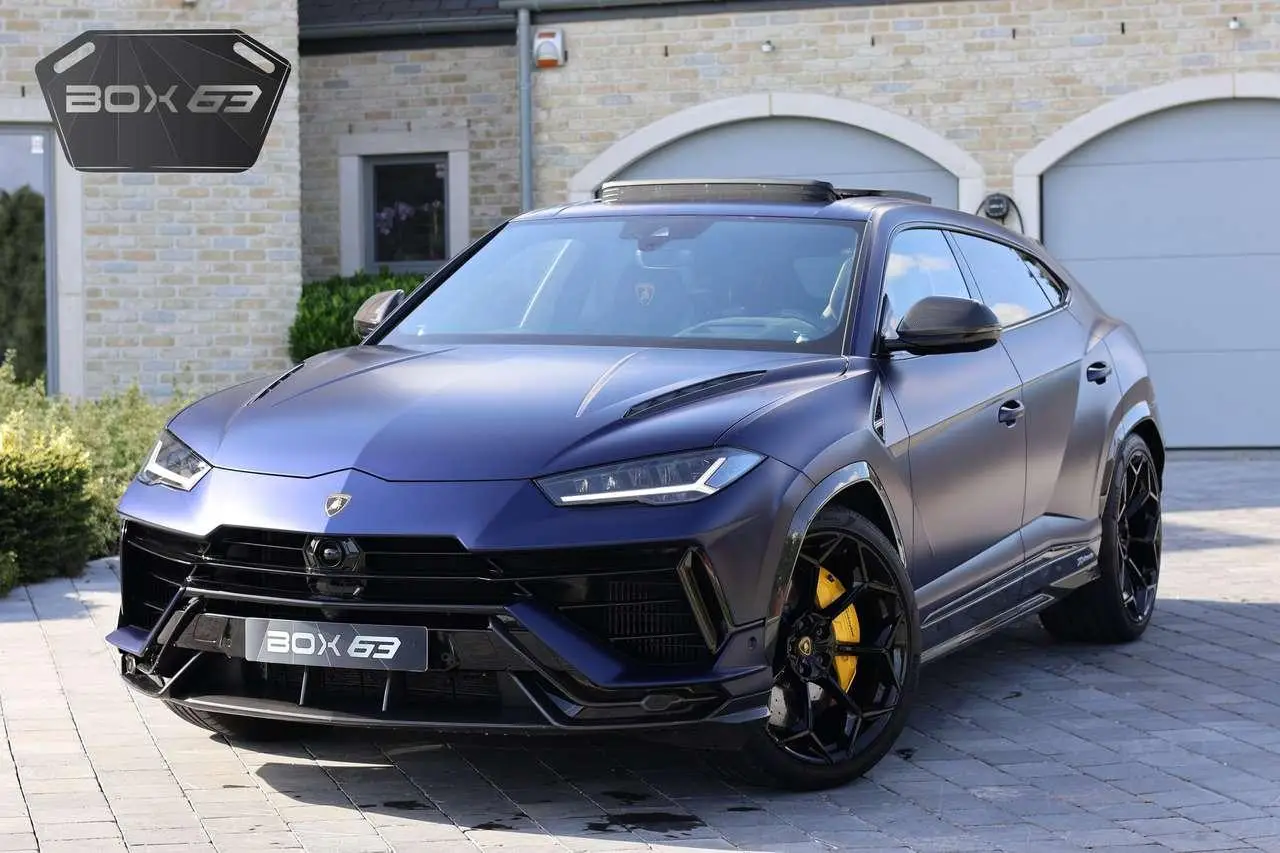 Photo 1 : Lamborghini Urus 2023 Essence