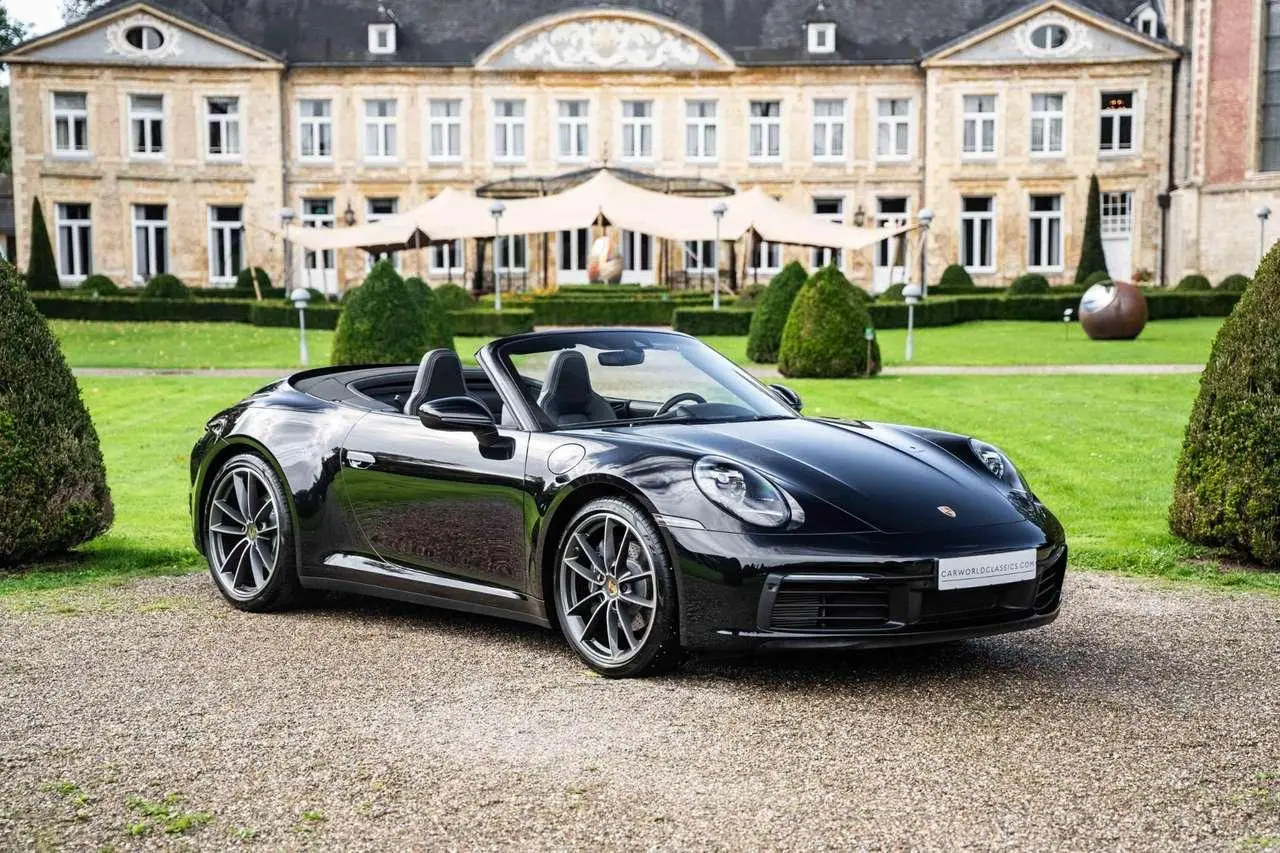 Photo 1 : Porsche 992 2020 Essence