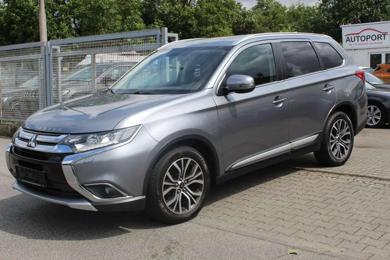 Photo 1 : Mitsubishi Outlander 2017 Petrol