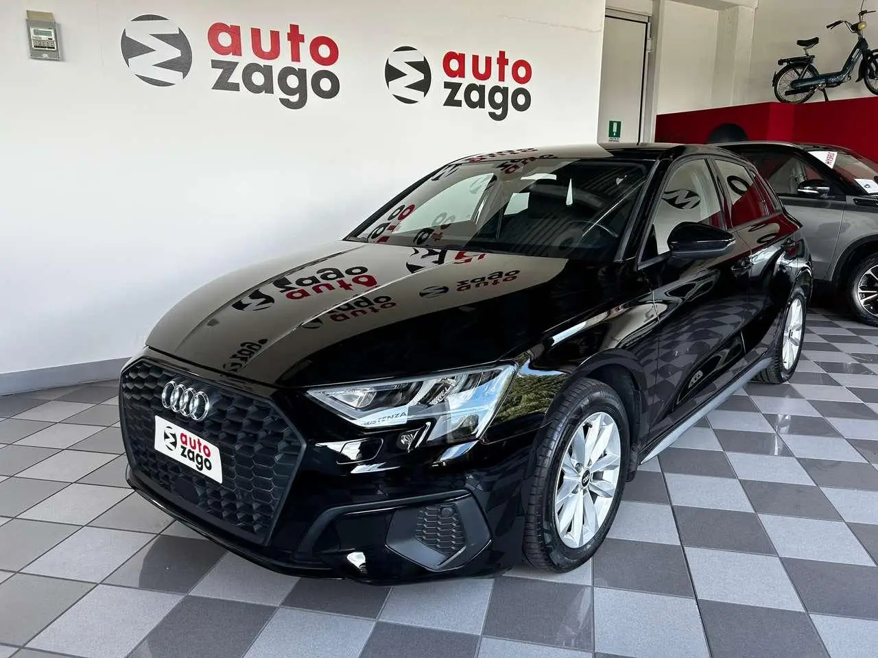 Photo 1 : Audi A3 2021 Essence