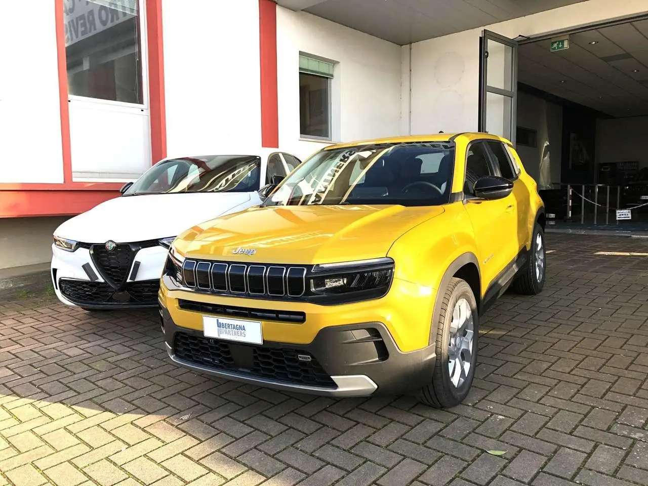 Photo 1 : Jeep Avenger 2024 Petrol