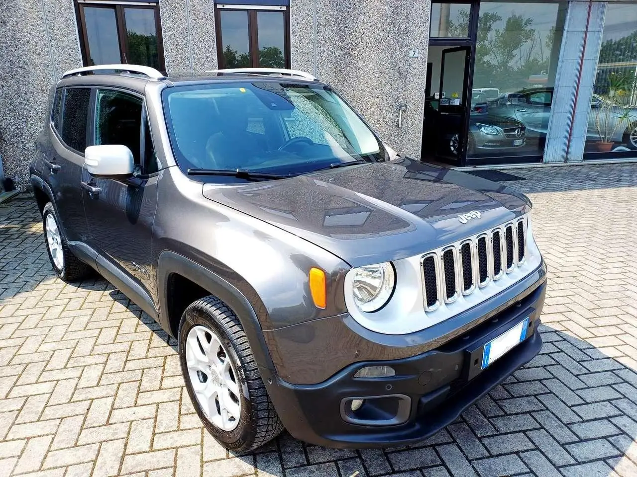 Photo 1 : Jeep Renegade 2016 Diesel