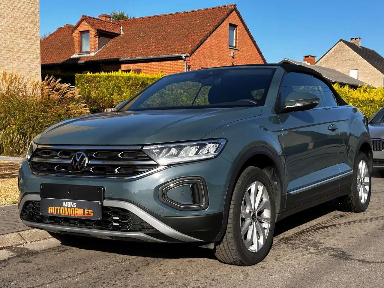 Photo 1 : Volkswagen T-roc 2023 Essence