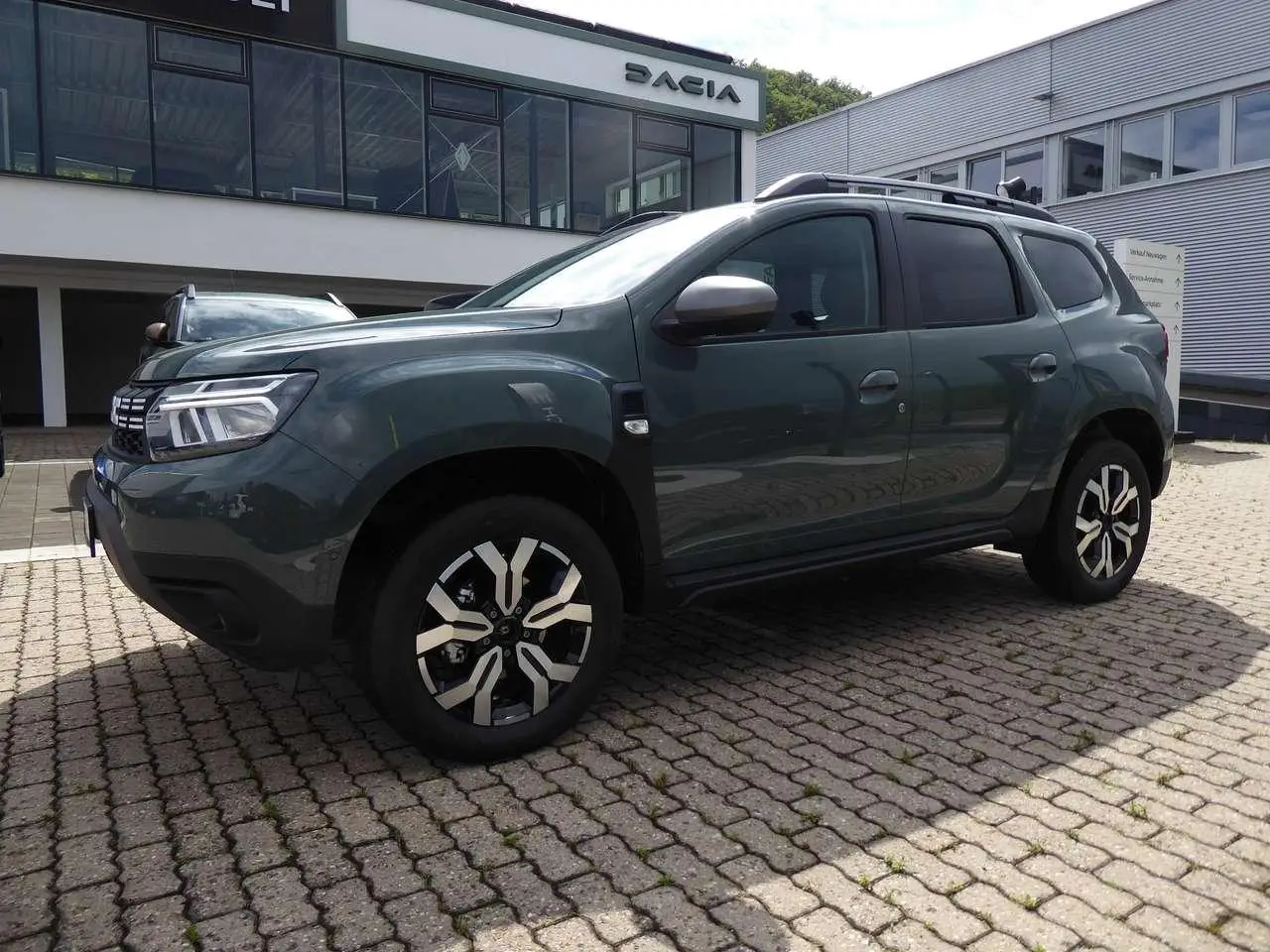 Photo 1 : Dacia Duster 2024 Essence