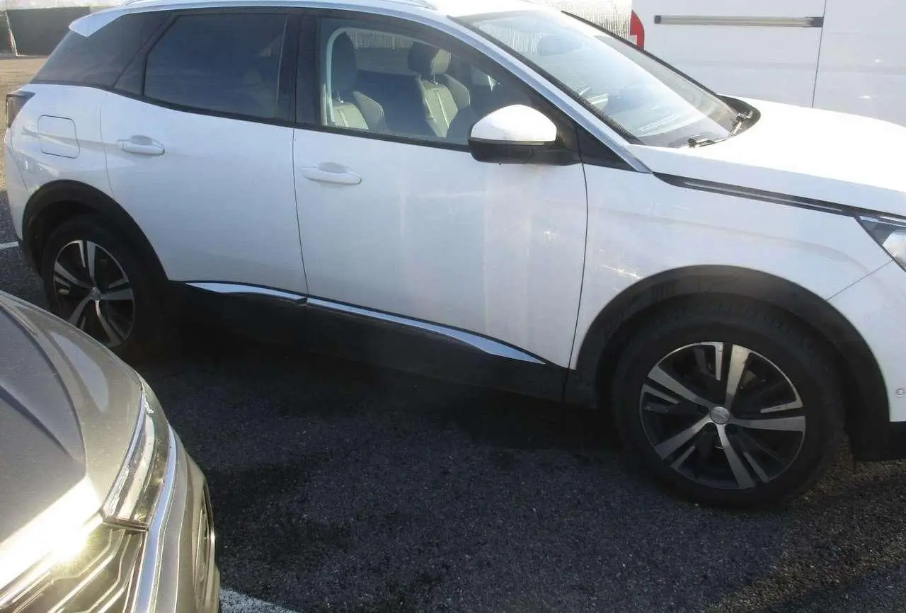 Photo 1 : Peugeot 3008 2020 Diesel