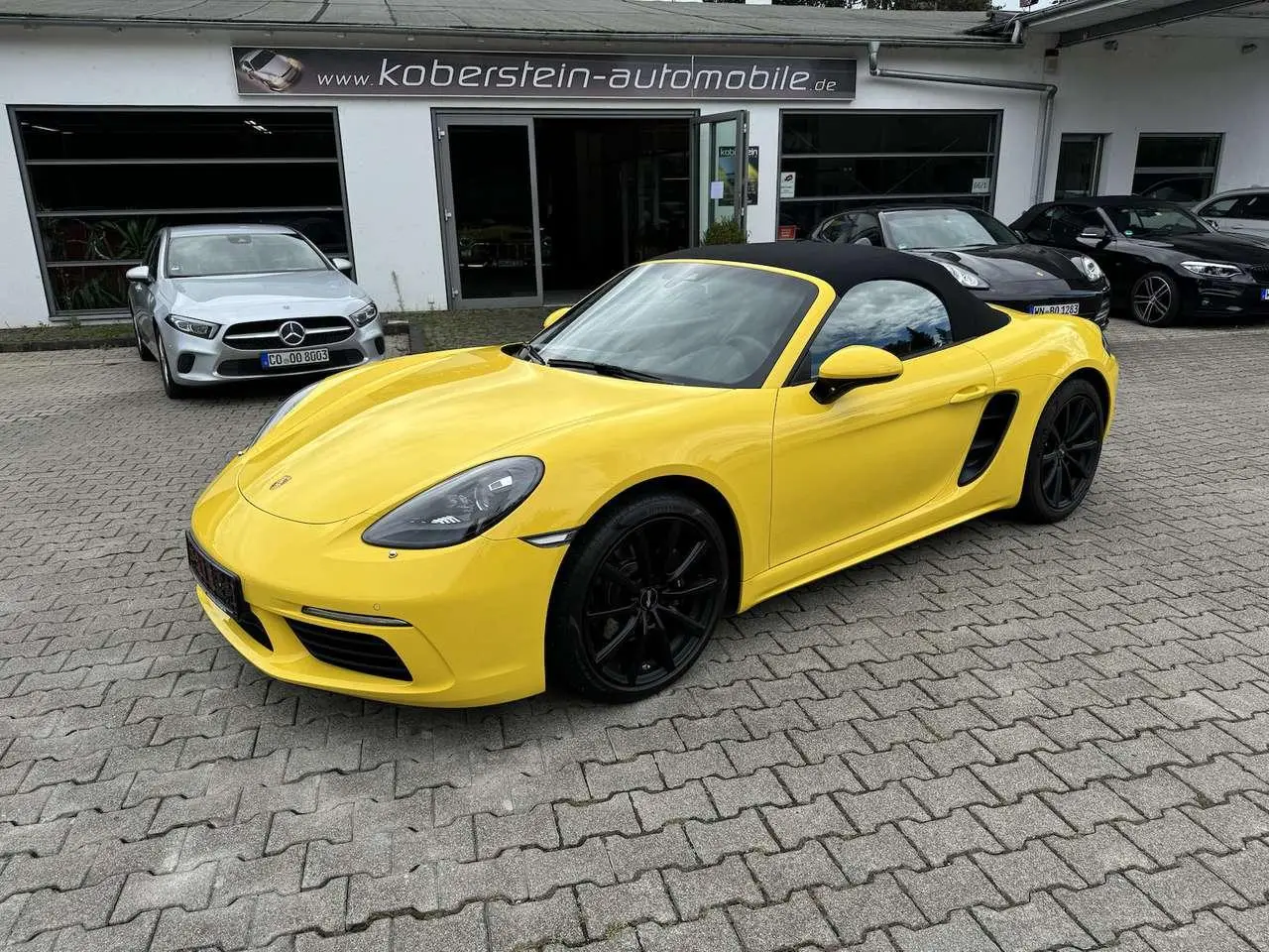 Photo 1 : Porsche Boxster 2019 Petrol