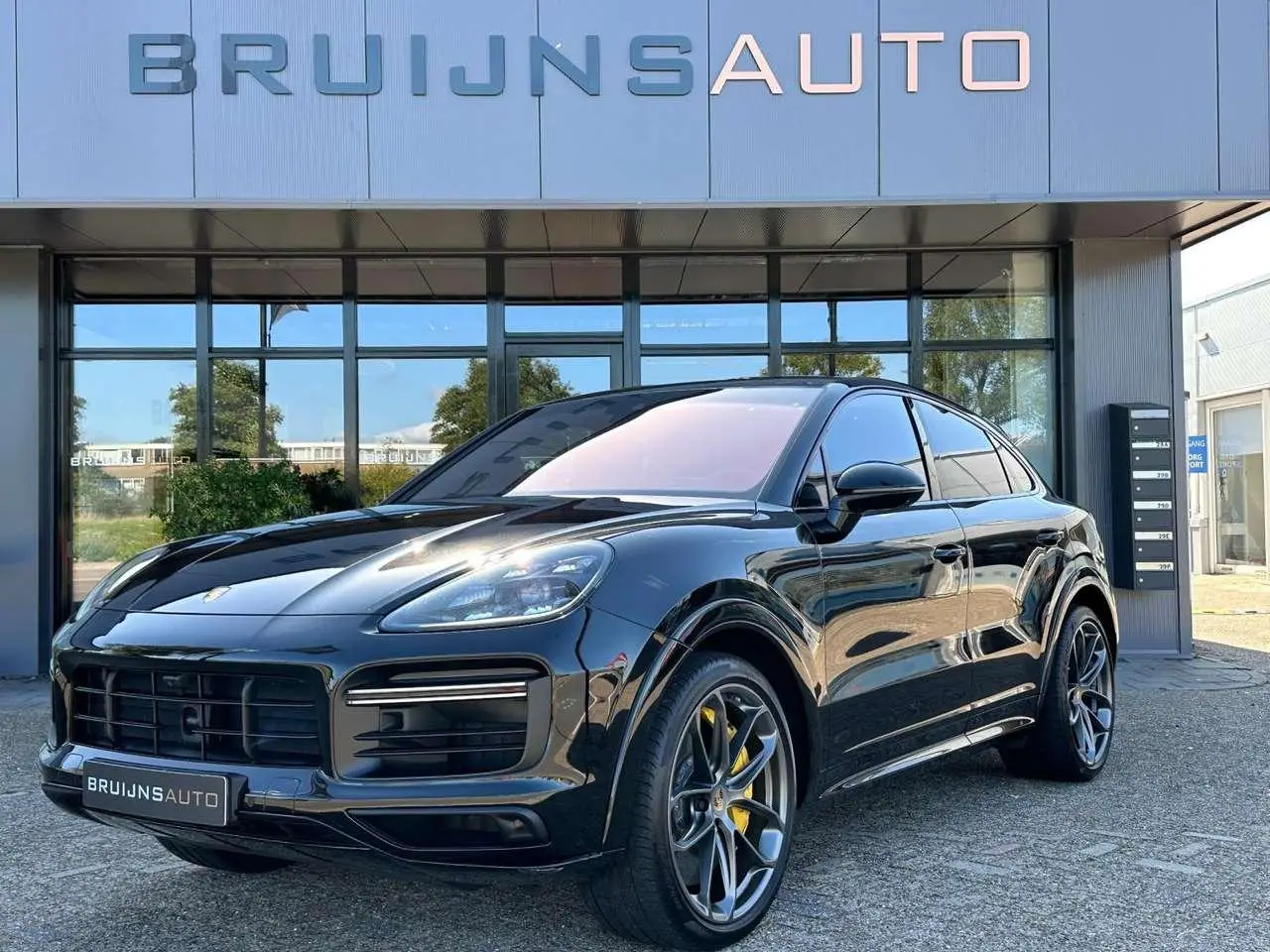 Photo 1 : Porsche Cayenne 2019 Essence