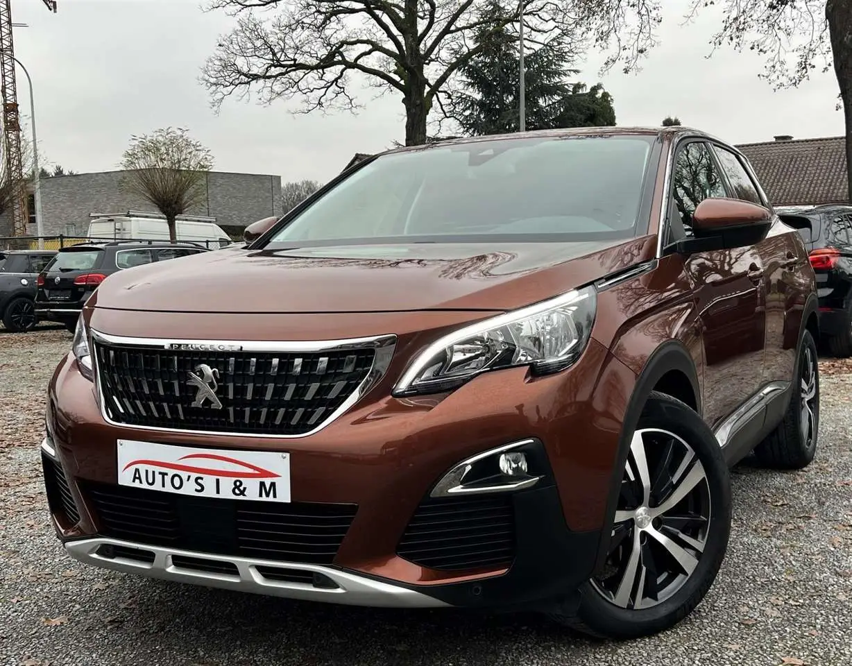 Photo 1 : Peugeot 3008 2018 Essence